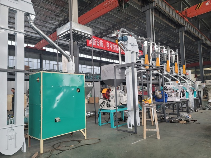 100吨大米加工成套设备生产线价格多少钱一套？厂家推荐河南中瑞粮油机械有限公司